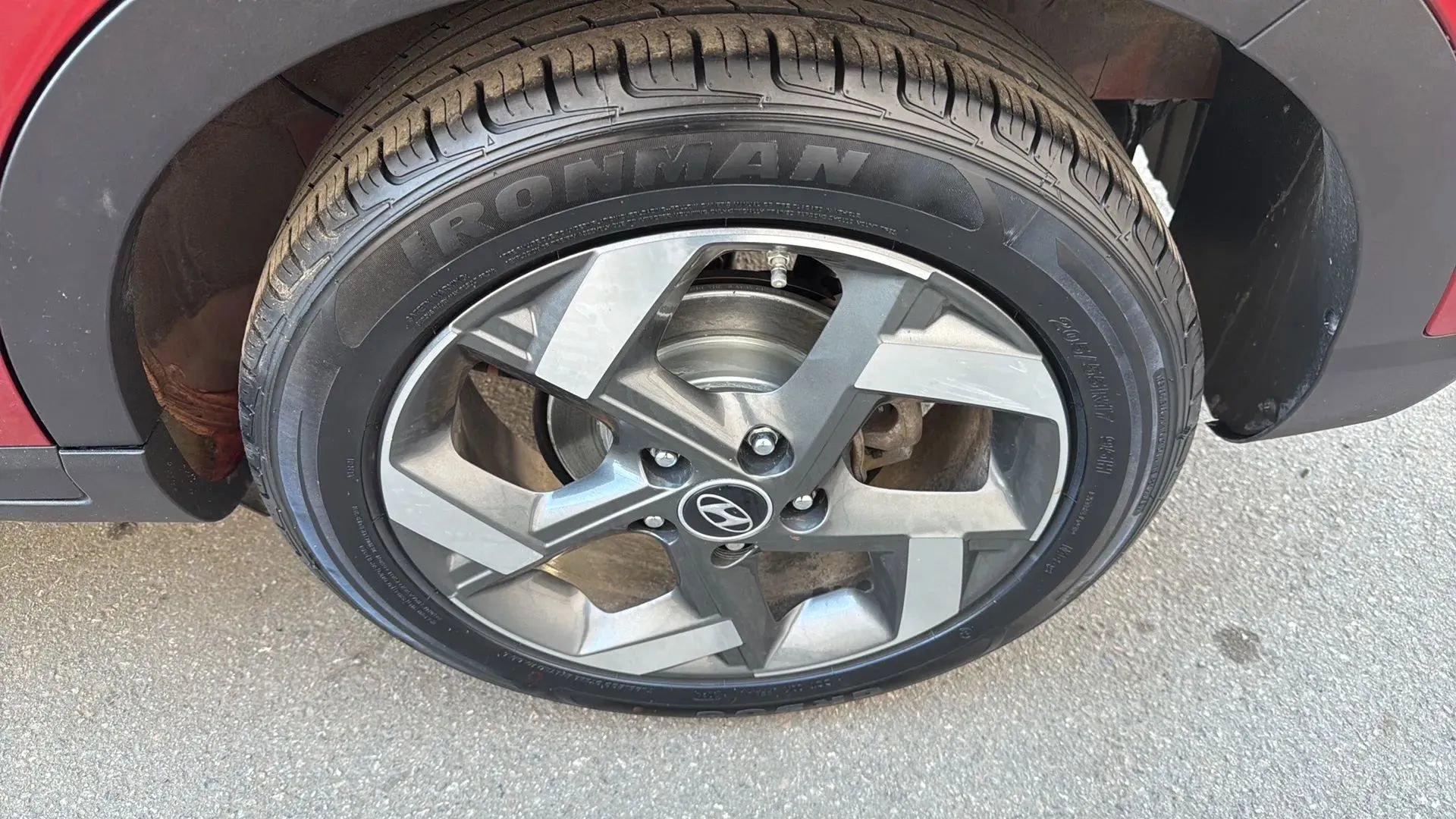 Used 2024 Hyundai Venue SEL image 9