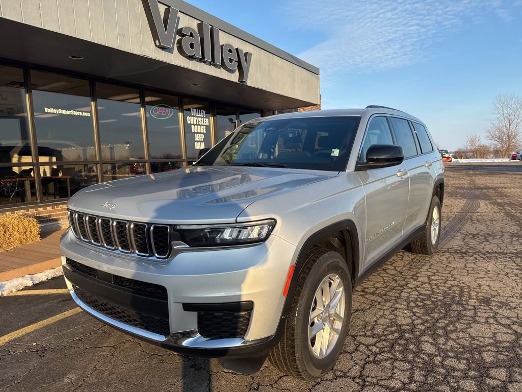 New 2025 Jeep Grand Cherokee L Laredo image 7