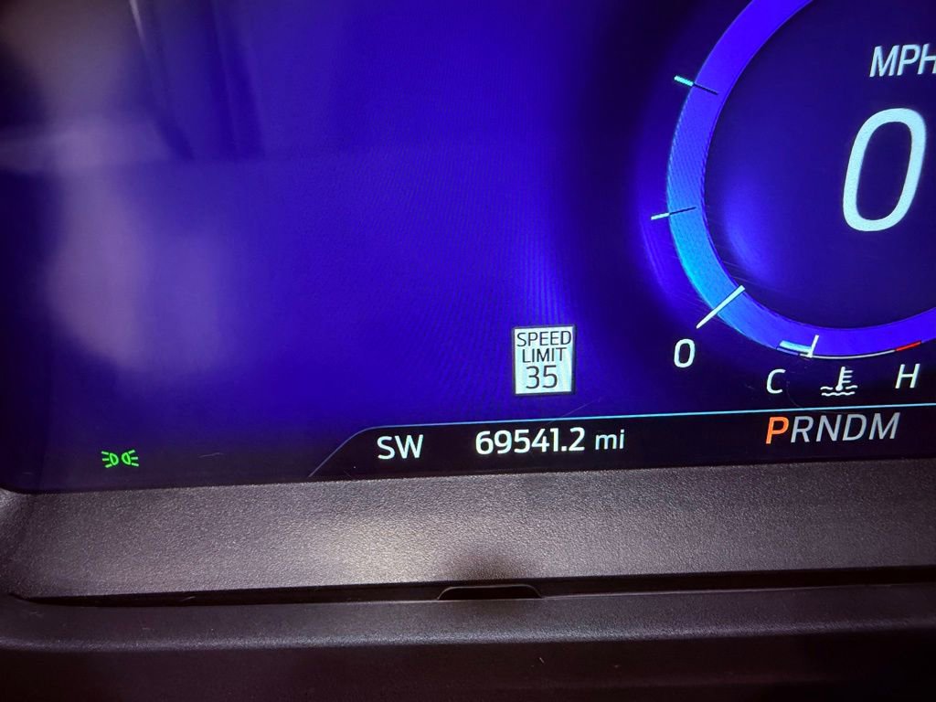 Used 2020 Ford Explorer Platinum w/ Premium Technology Package image 29