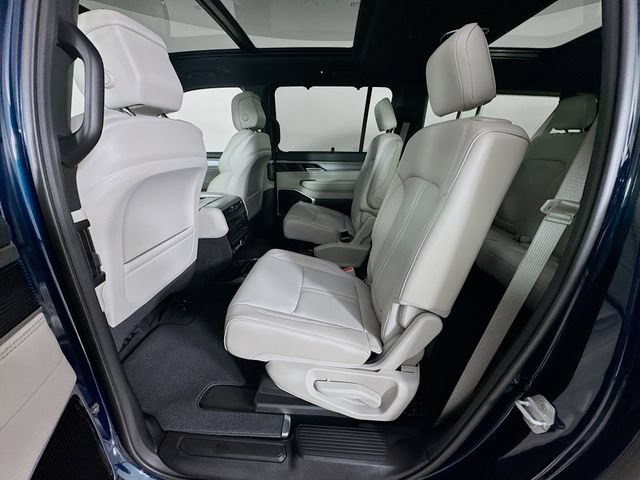 New 2026 Jeep Grand Wagoneer L Limited AWD/4WD image 29