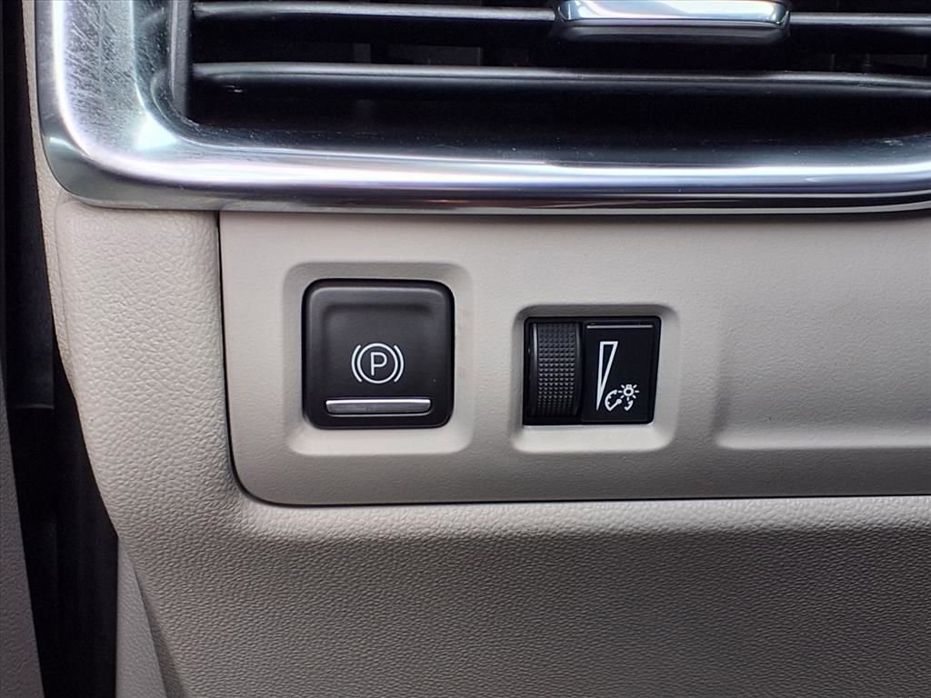 Used 2023 Cadillac XT4 Luxury FWD image 10