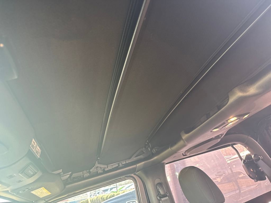 Used 2021 Jeep Wrangler Sport image 23