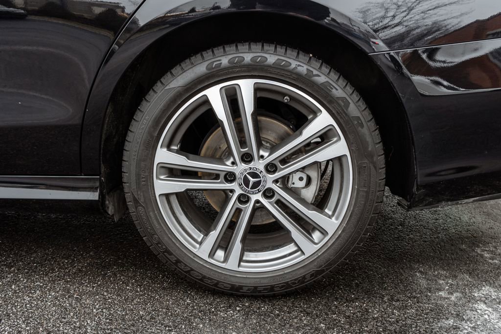 Used 2021 Mercedes-Benz E 350 4MATIC Sedan image 37