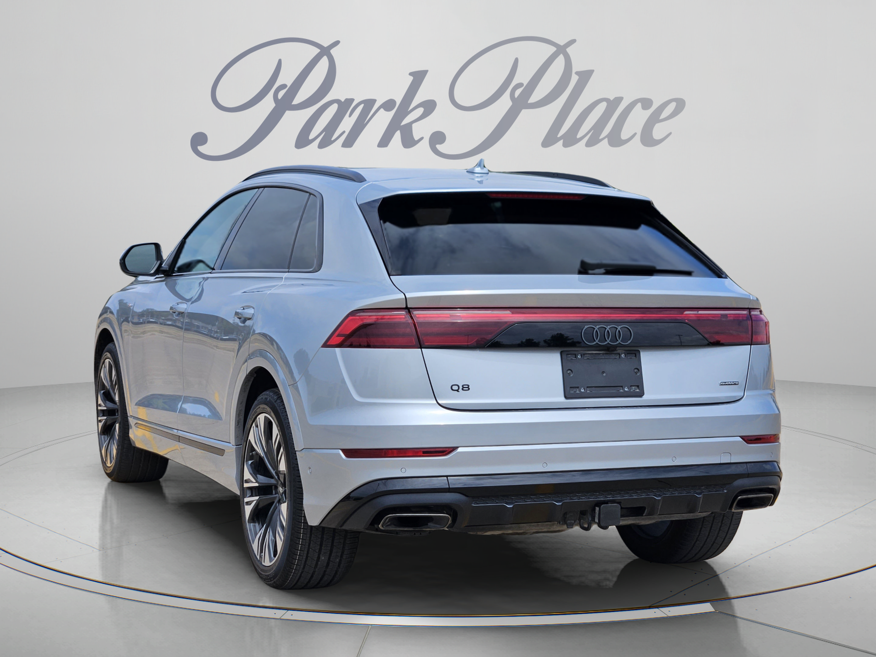 Used 2025 Audi Q8 Prestige AWD/4WD image 3