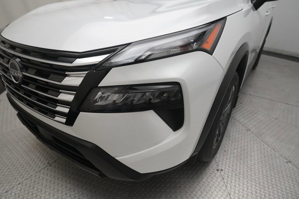 Used 2026 Nissan Rogue SV image 23