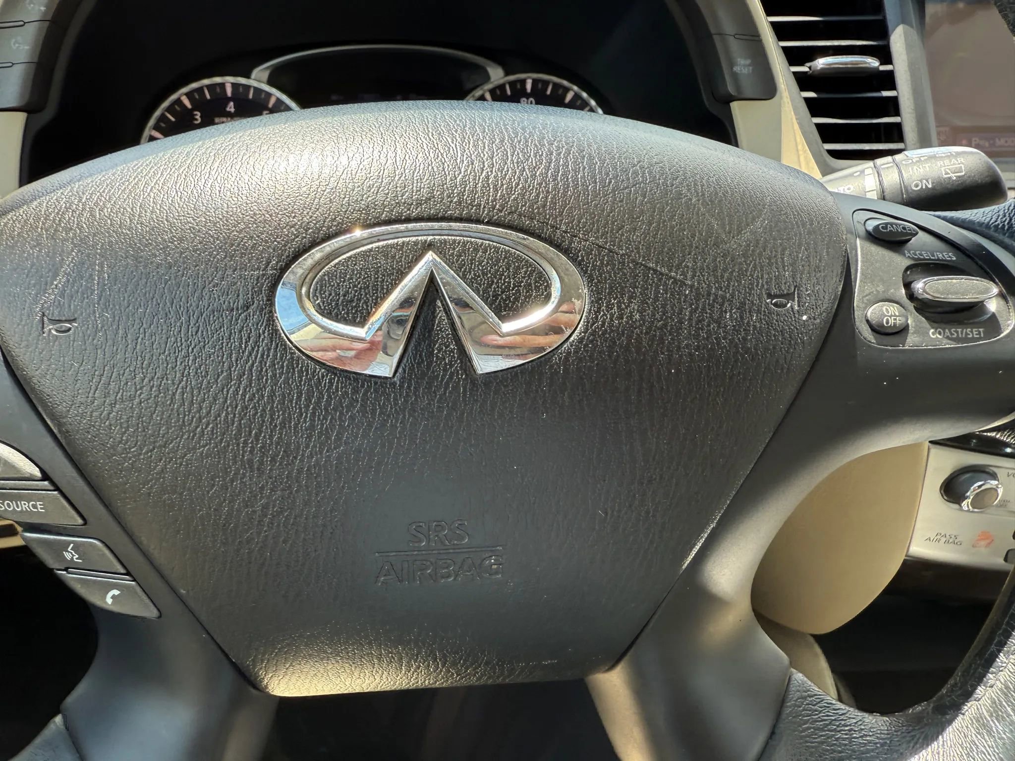 Used 2015 INFINITI QX60 AWD w/ Premium Plus Package image 28