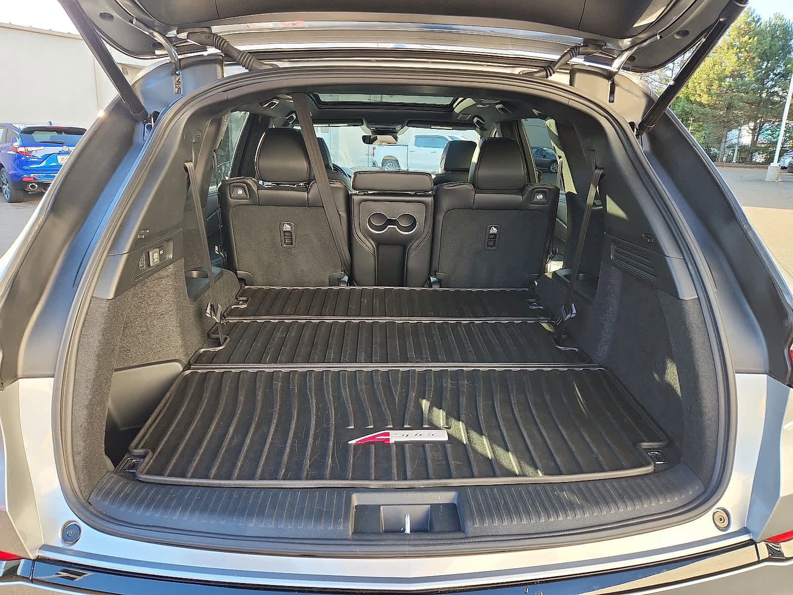 Used 2025 Acura MDX A-Spec image 29