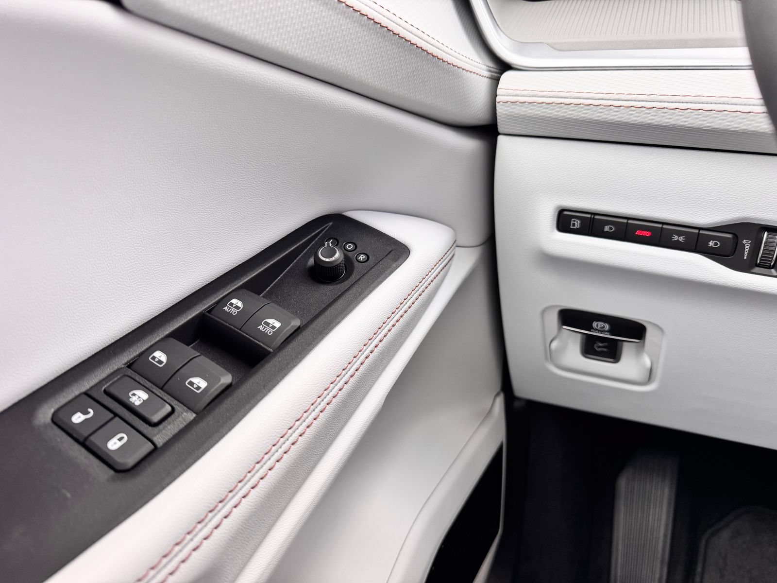 New 2026 Jeep Cherokee Limited AWD/4WD image 15