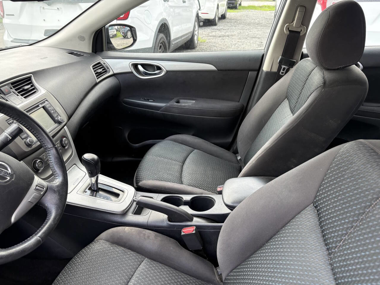 Used 2014 Nissan Sentra SR w/ SR Driver Package FWD image 12