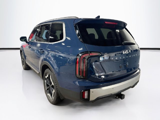 Certified 2024 Kia Telluride EX w/ EX Captain's Chair Package AWD/4WD image 5