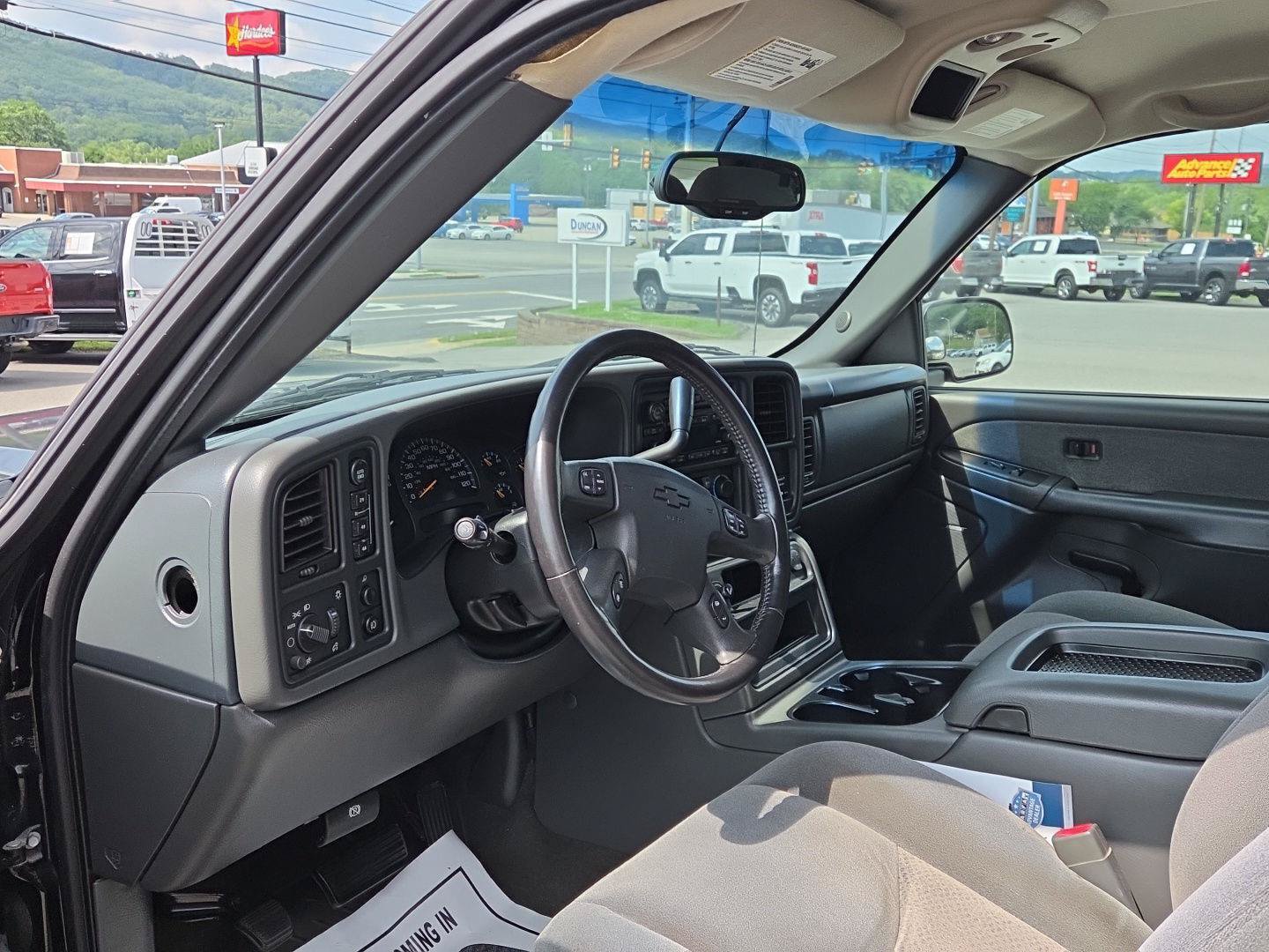 Used 2003 Chevrolet Silverado 1500 LS w/ Off-Road Package AWD/4WD image 12