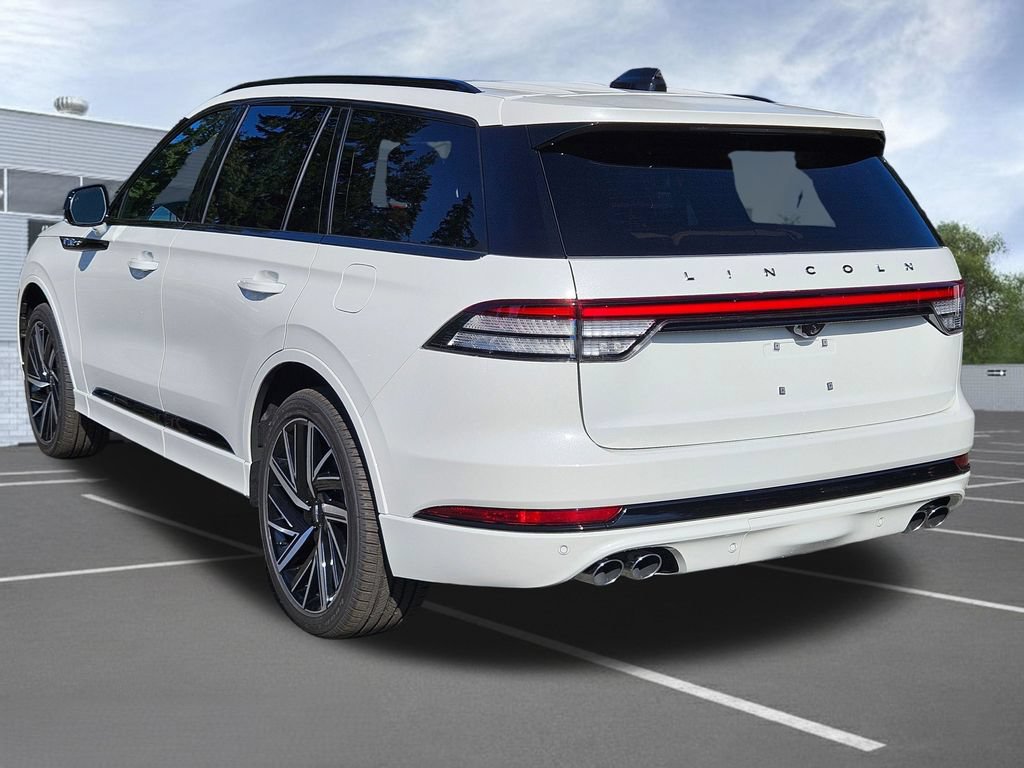 New 2026 Lincoln Aviator Black Label w/ Jet Appearance Package AWD/4WD image 3