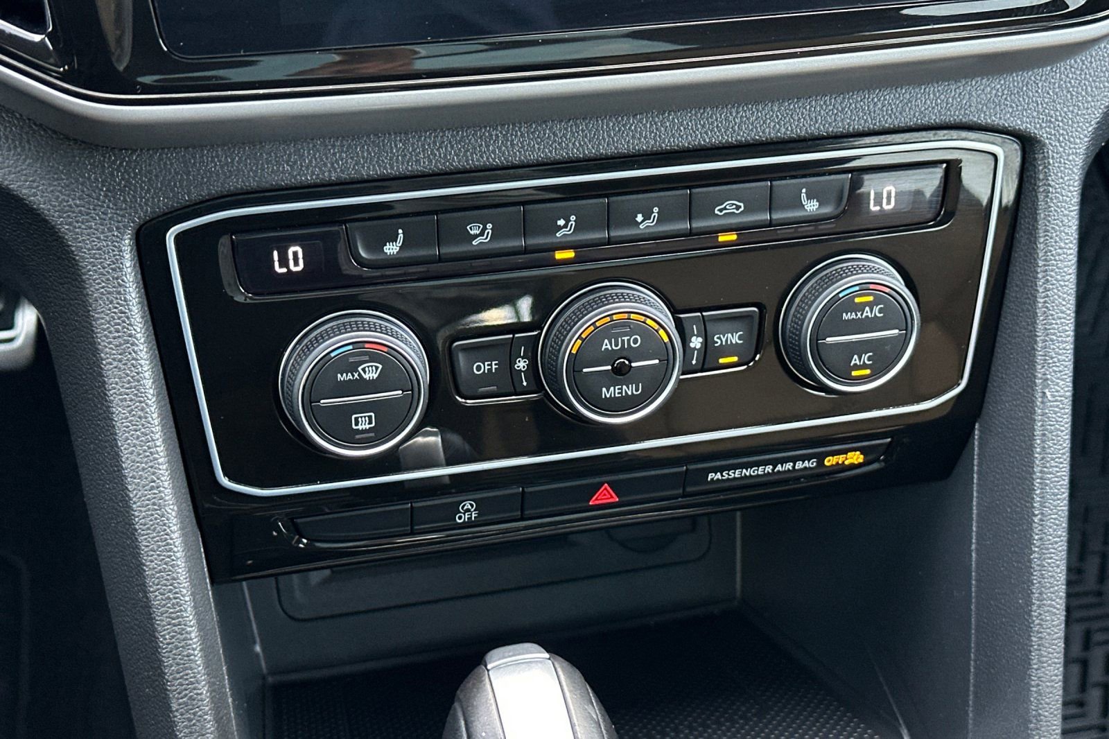 Certified 2023 Volkswagen Atlas Cross Sport SEL R-Line image 20