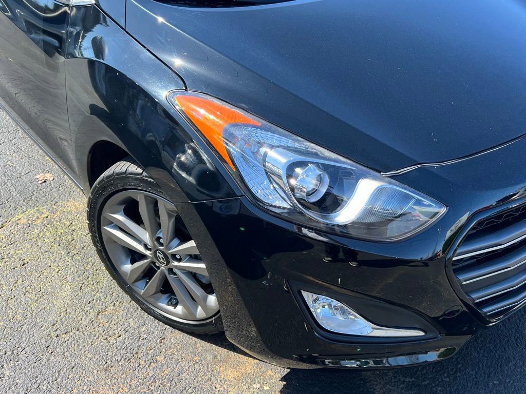 Used 2016 Hyundai Elantra GT w/ Option Group 02 FWD image 3