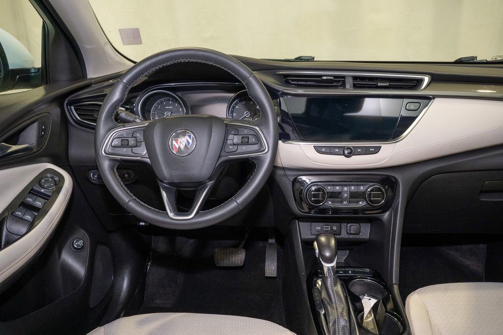 Used 2022 Buick Encore GX Select image 2