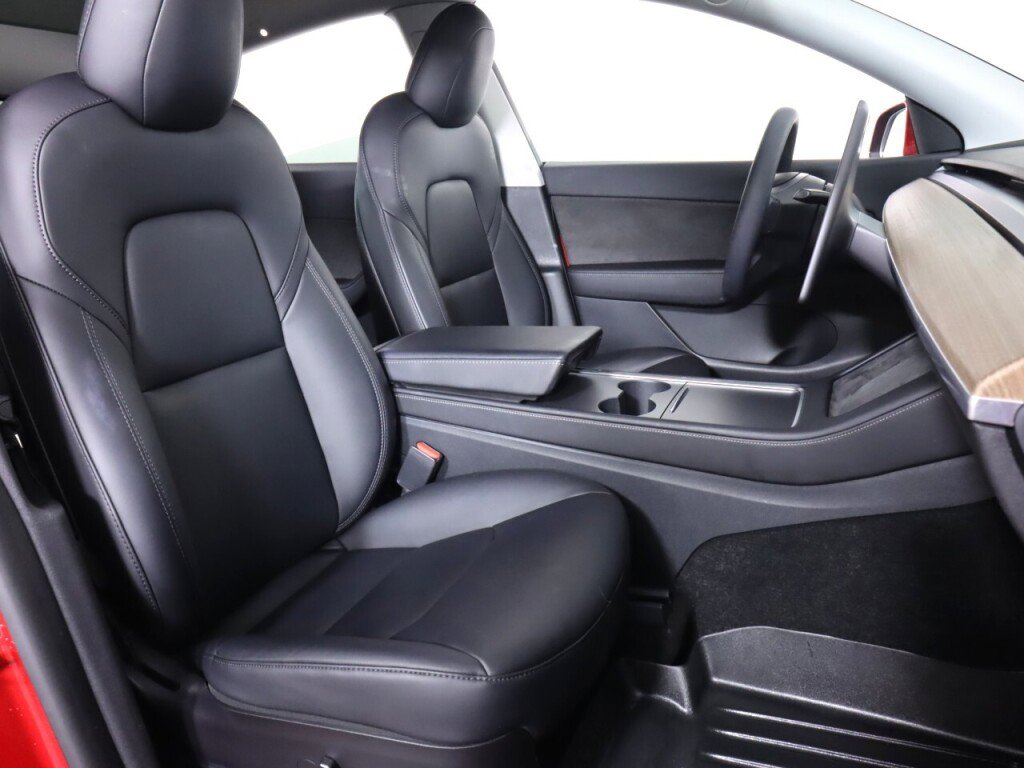 Used 2021 Tesla Model Y Long Range image 40