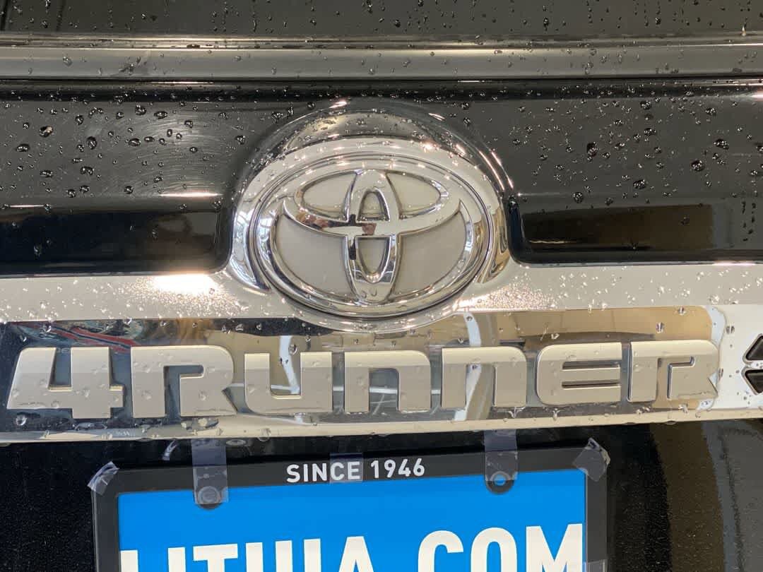 Used 2017 Toyota 4Runner Limited AWD/4WD image 11