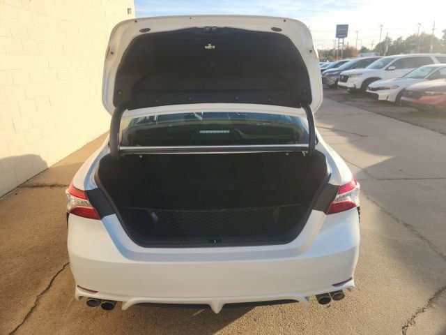 Used 2020 Toyota Camry XSE image 15