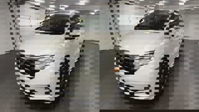 Used 2023 Honda Odyssey Elite image 4