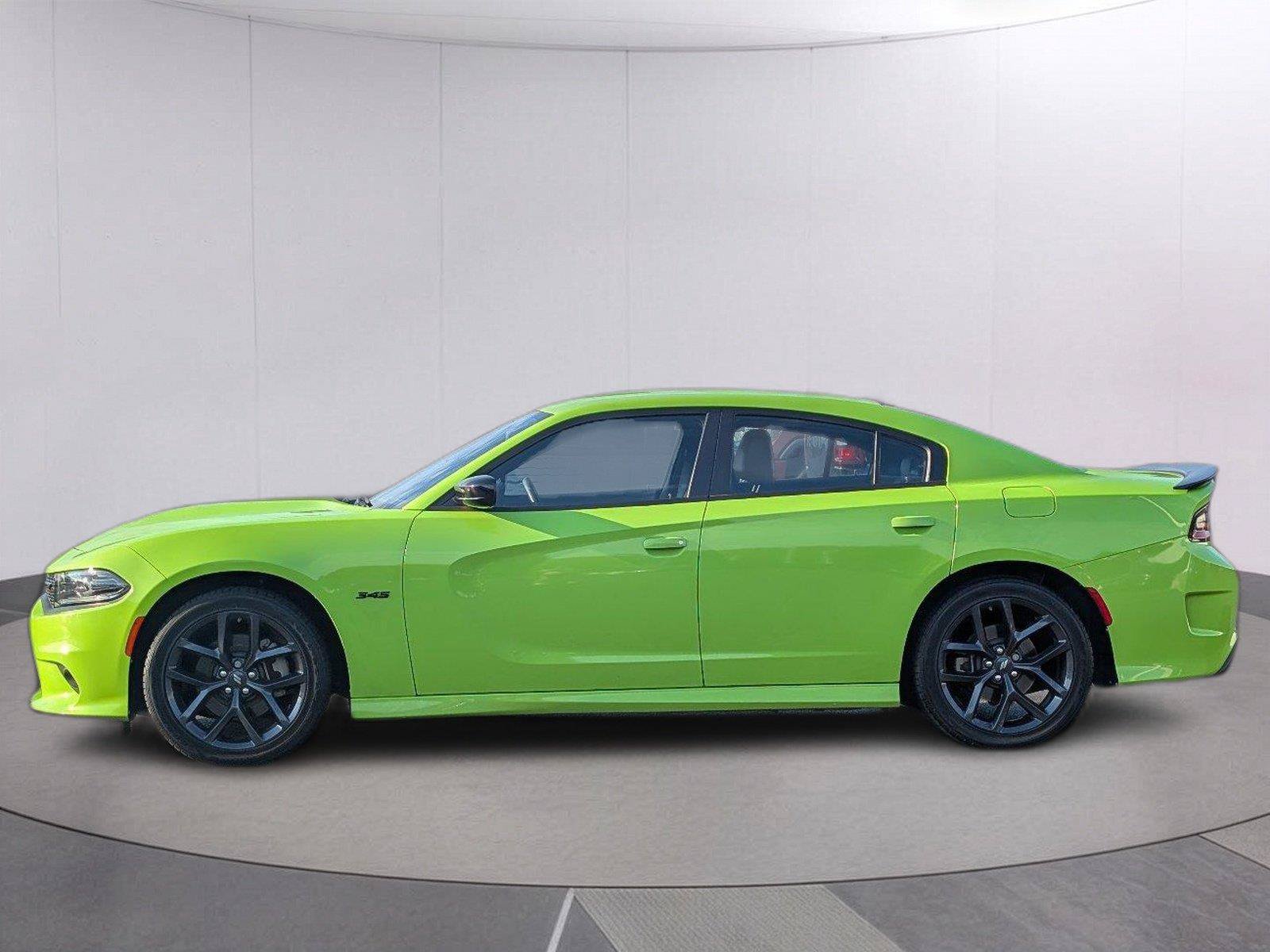 Used 2023 Dodge Charger R/T w/ Plus Group RWD image 2