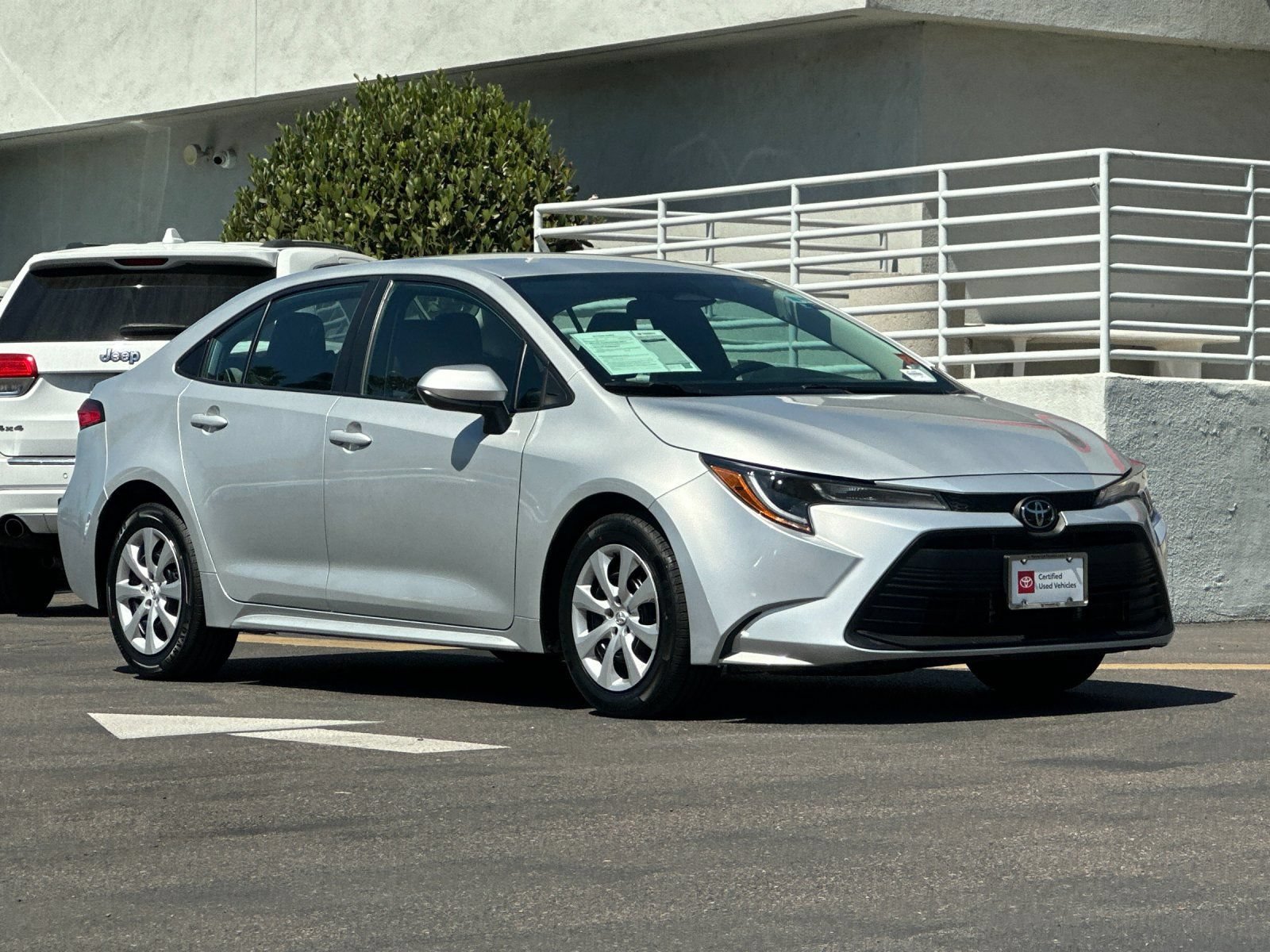 Used 2025 Toyota Corolla LE FWD image 8