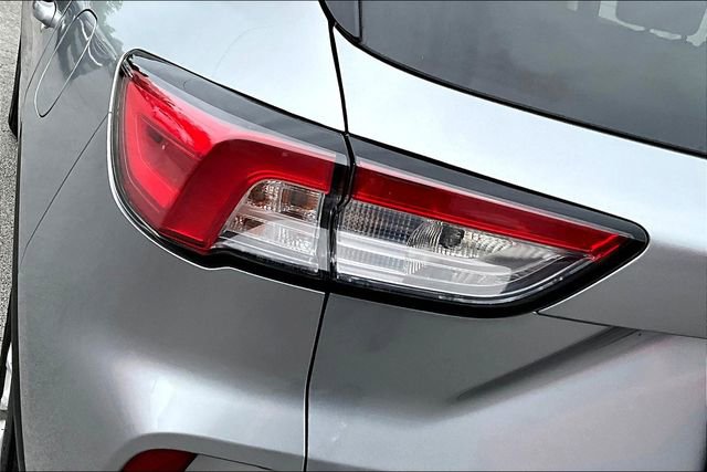 Used 2021 Ford Escape SE image 33