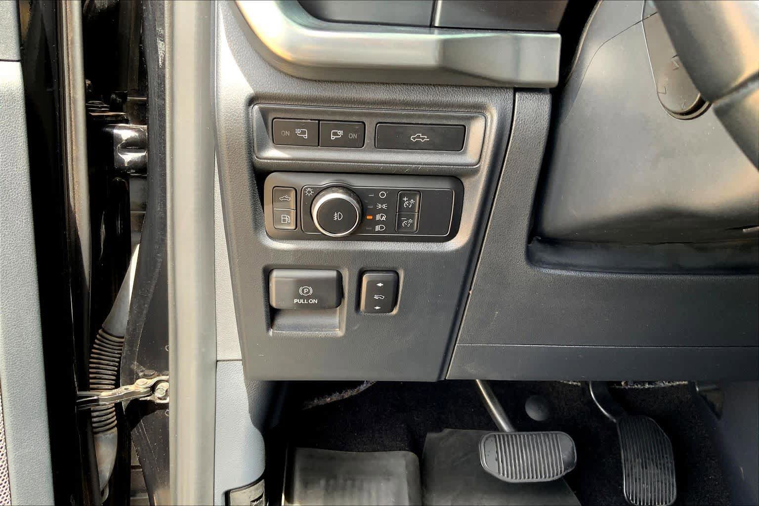 Used 2022 Ford F150 Lariat w/ Equipment Group 502A High AWD/4WD image 33