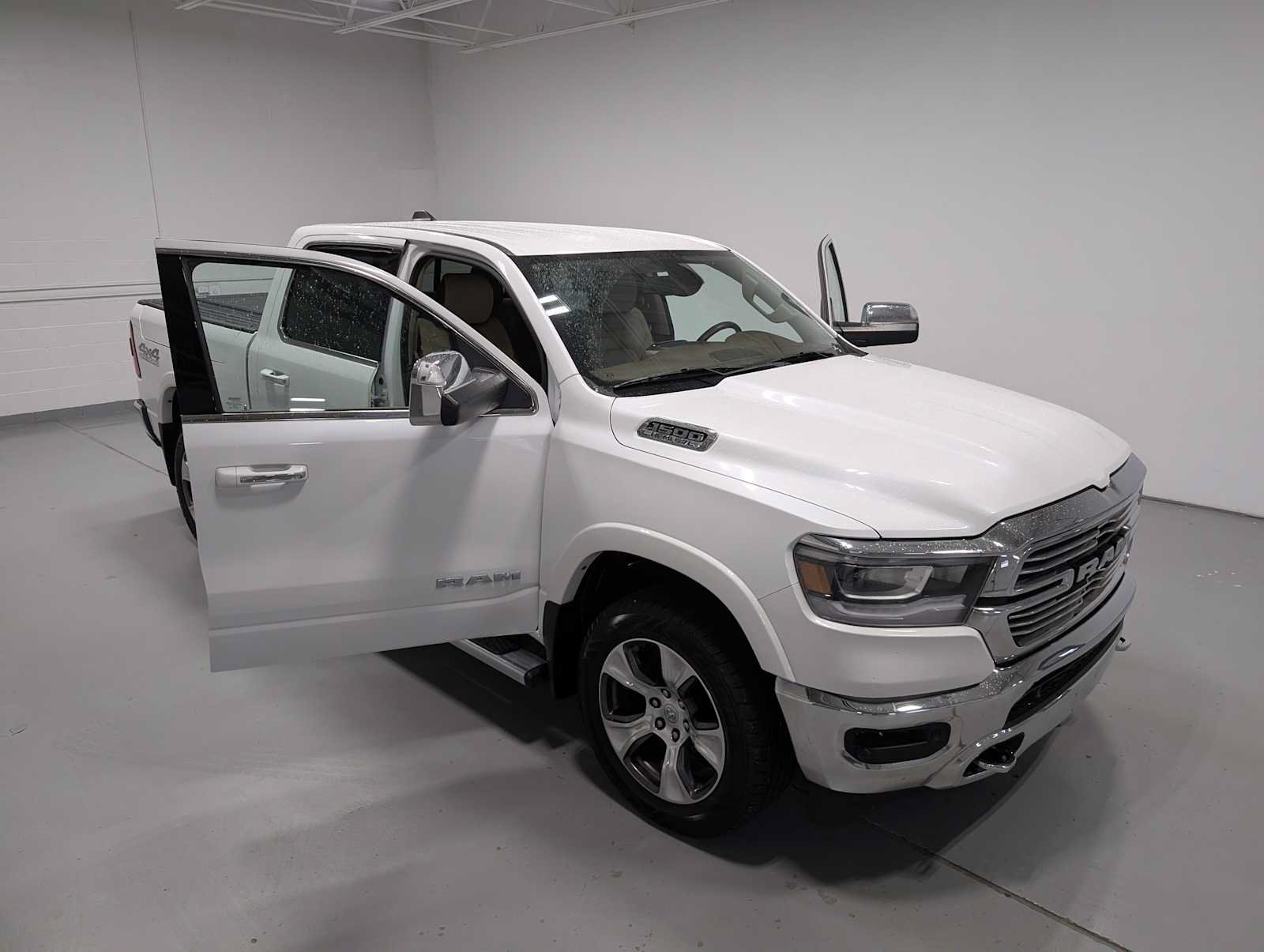 Used 2019 RAM 1500 Laramie AWD/4WD image 20