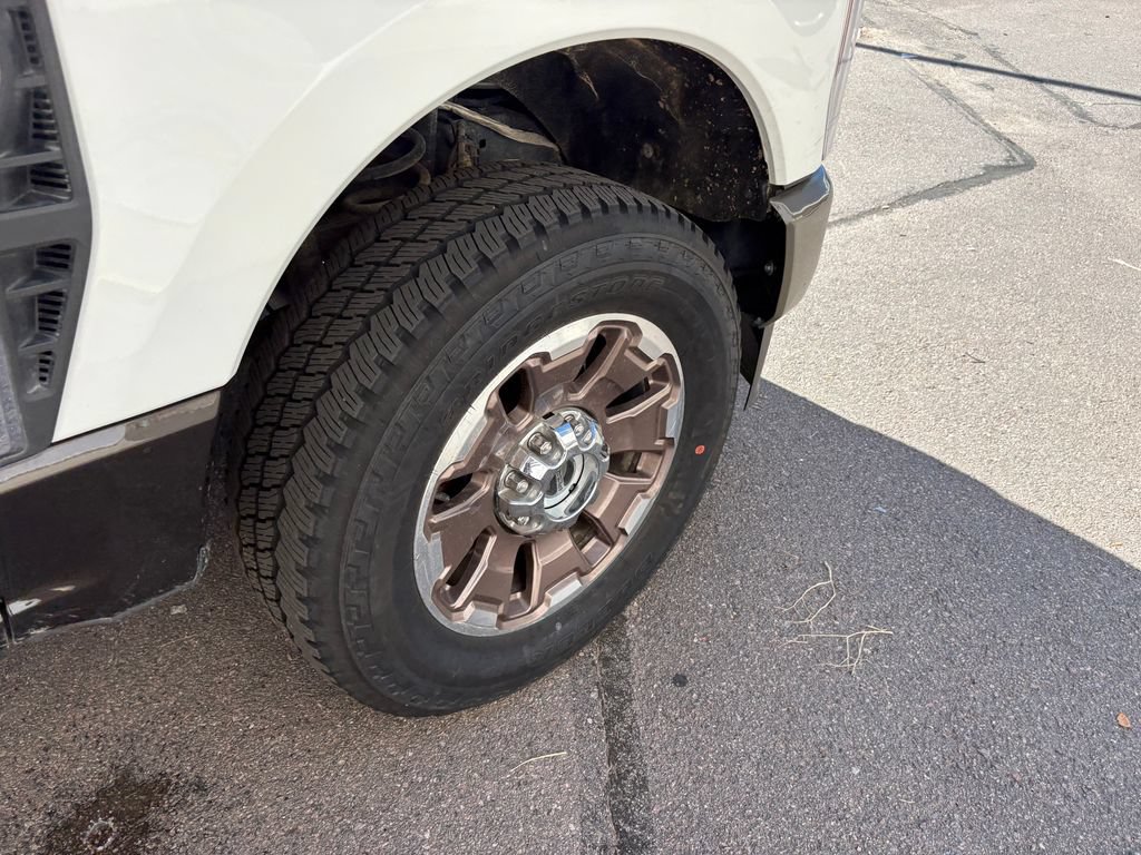 Certified 2025 Ford F250 King Ranch AWD/4WD image 15
