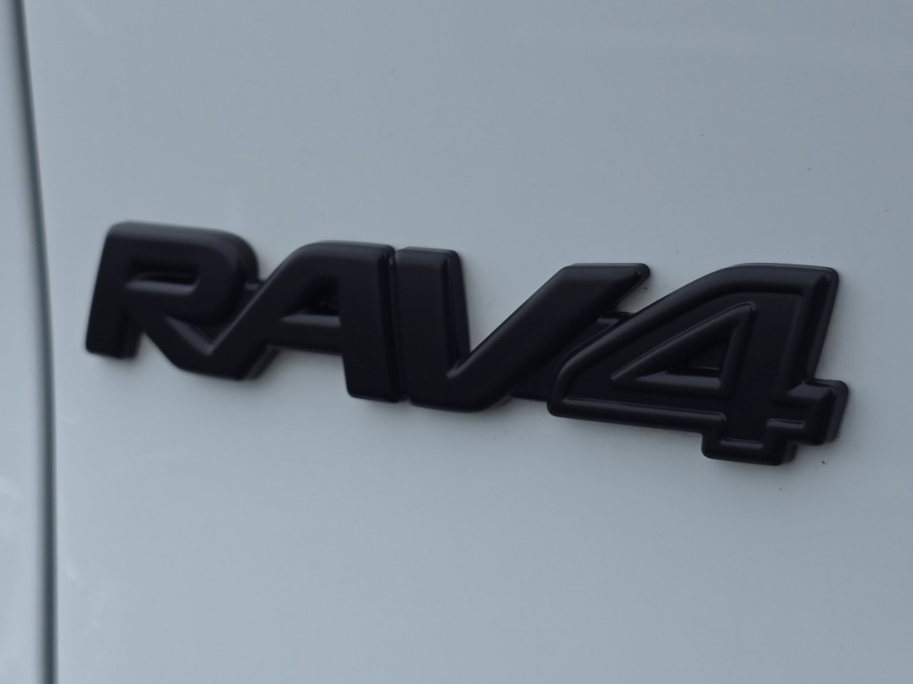 Used 2023 Toyota RAV4 AWD Hybrid image 9