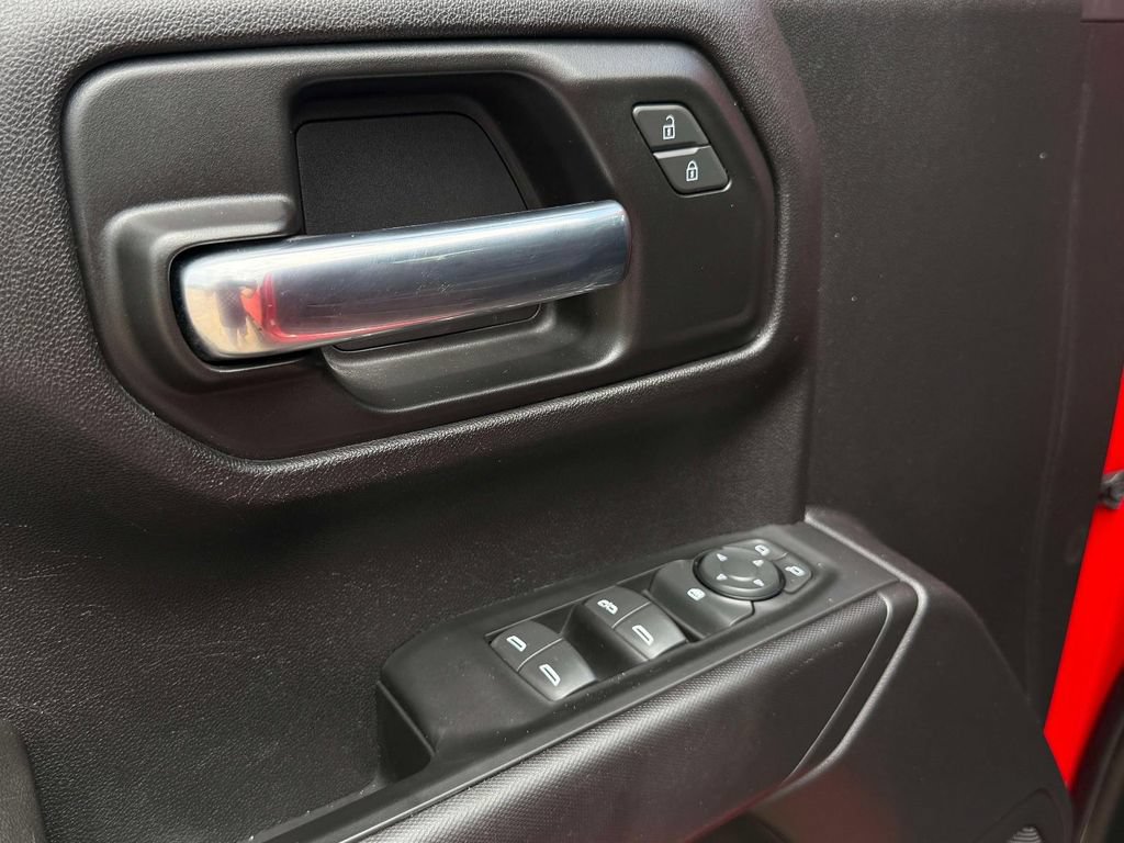 Used 2023 Chevrolet Silverado 1500 Custom AWD/4WD image 25