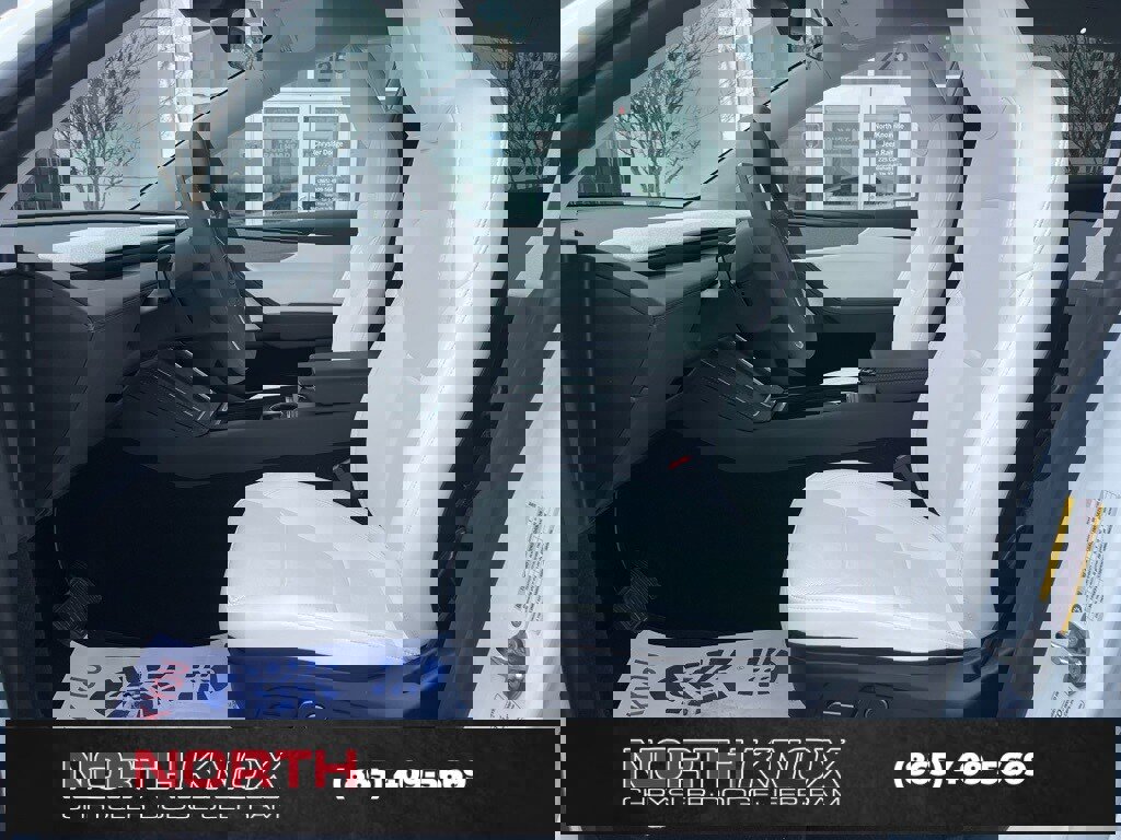 Used 2026 Tesla Model Y Long Range image 3