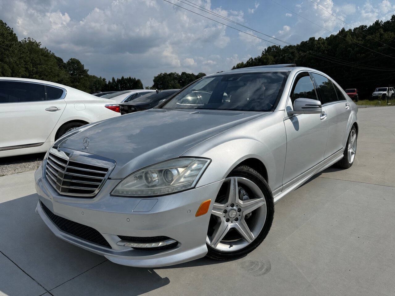 Used 2010 Mercedes-Benz S 550 image 3