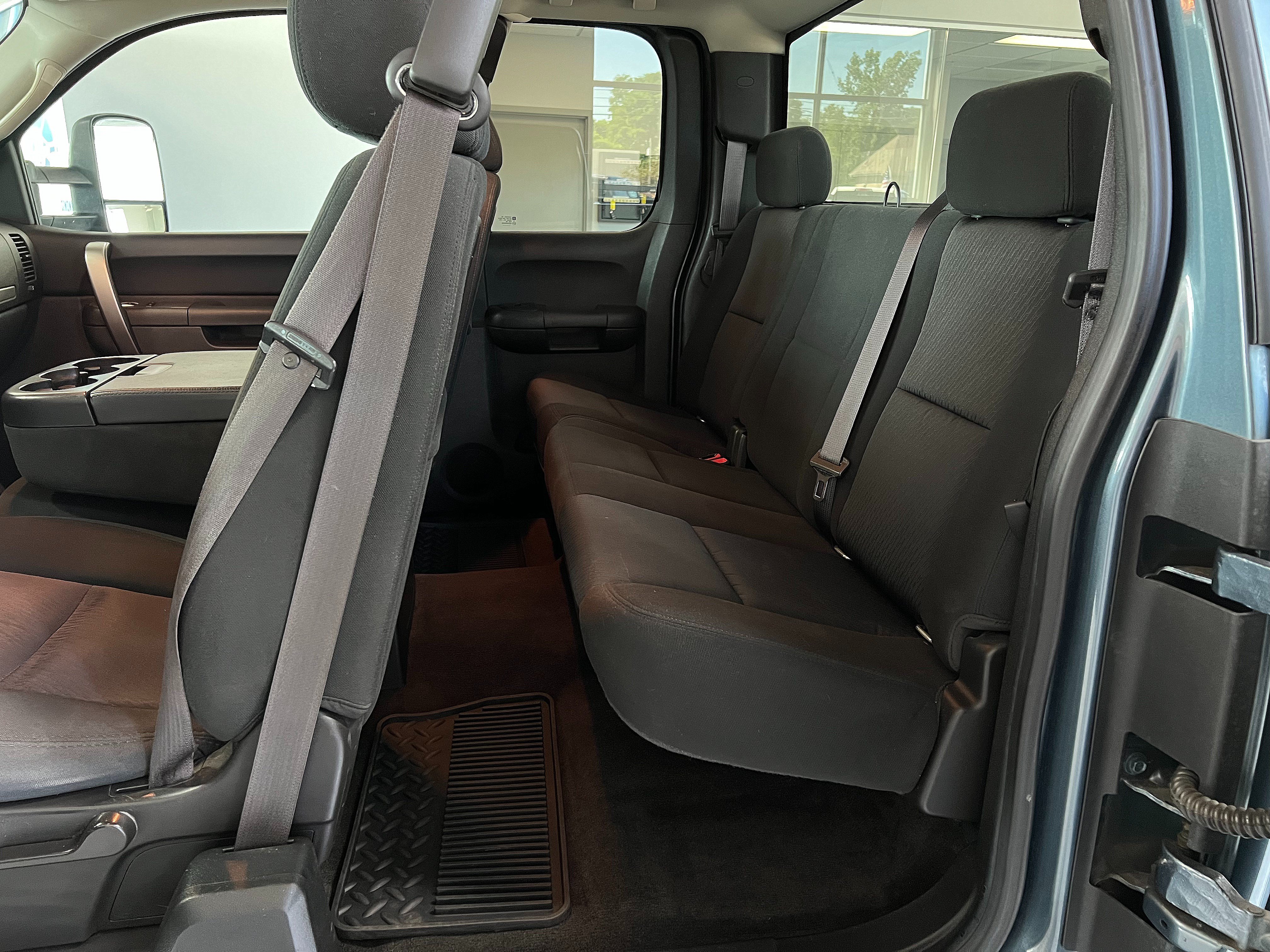 Used 2011 Chevrolet Silverado 2500 LT w/ Interior Plus Package AWD/4WD image 18