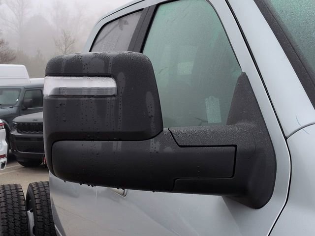 New 2026 RAM 4500 4x4 Crew Cab DRW w/ Laramie Trim Package image 11