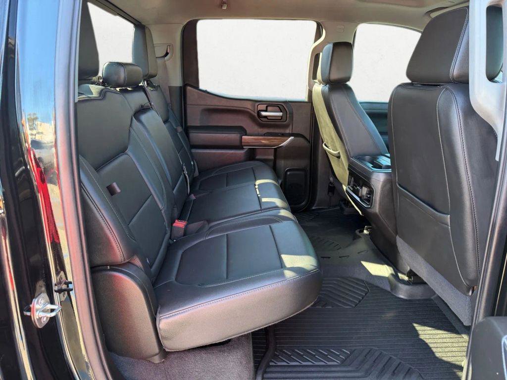 Used 2020 Chevrolet Silverado 1500 LT Trail Boss w/ Midnight Edition image 31