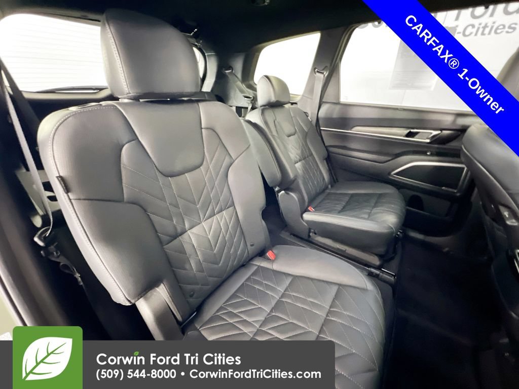 Used 2025 Kia Telluride EX X-Line AWD/4WD image 17