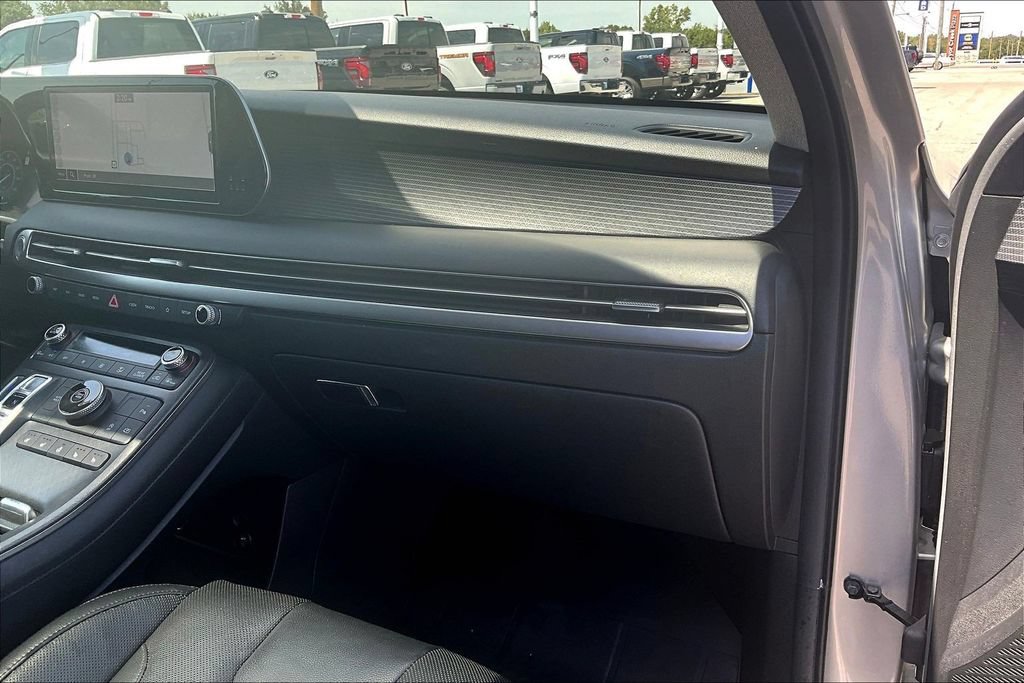 Used 2024 Hyundai Palisade Limited FWD image 16
