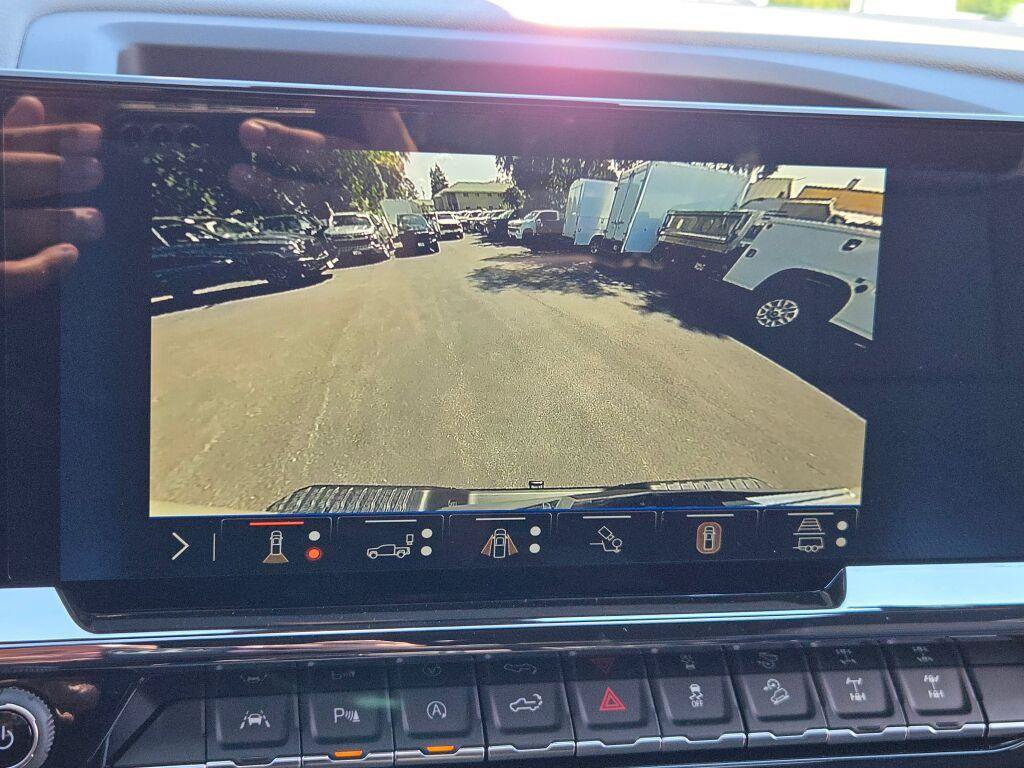 New 2026 Chevrolet Silverado 1500 ZR2 w/ LPO, Dark Essentials Package AWD/4WD image 30