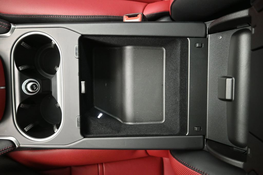Certified 2025 Porsche Cayenne GTS AWD/4WD image 19