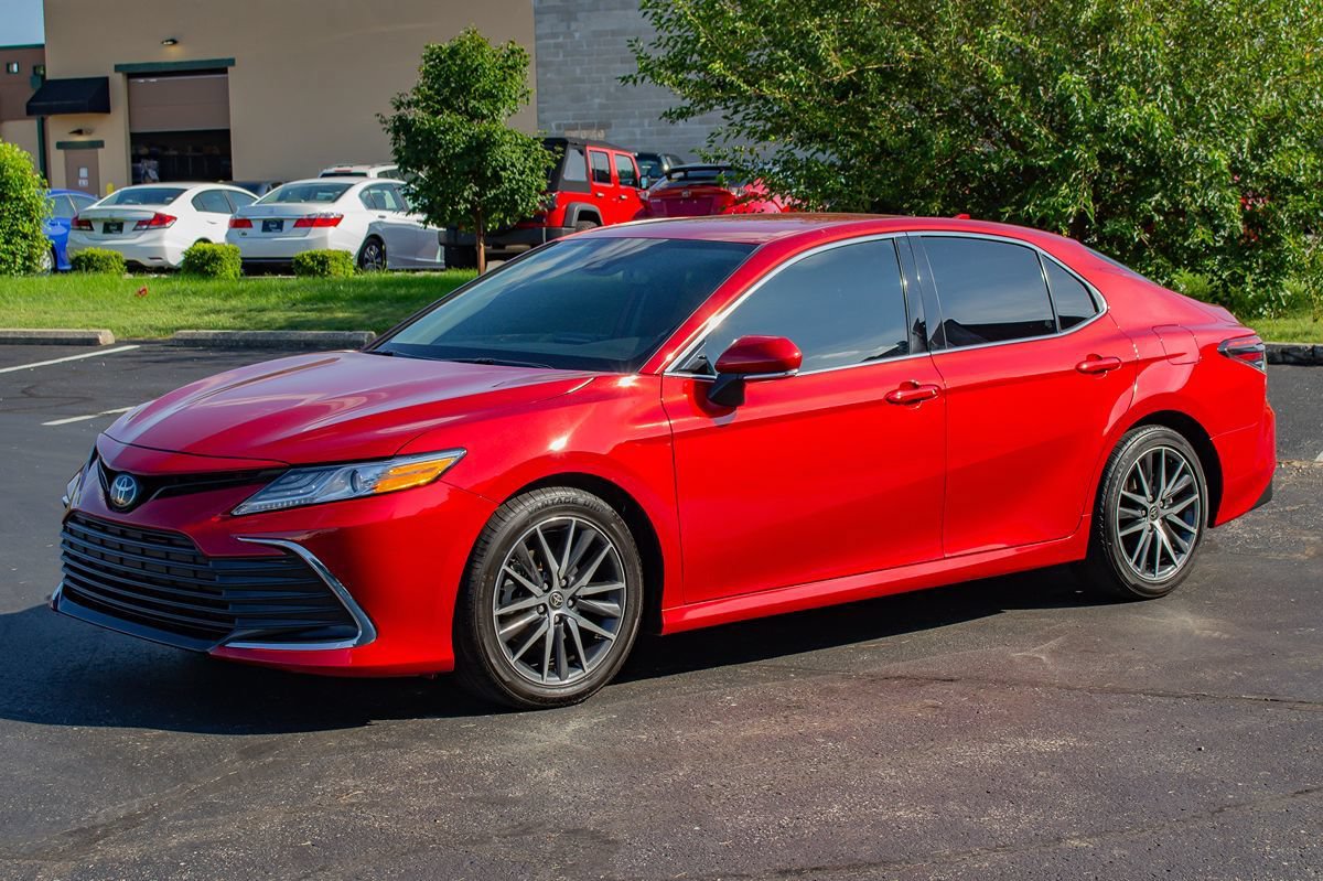 Used 2023 Toyota Camry XLE FWD image 4