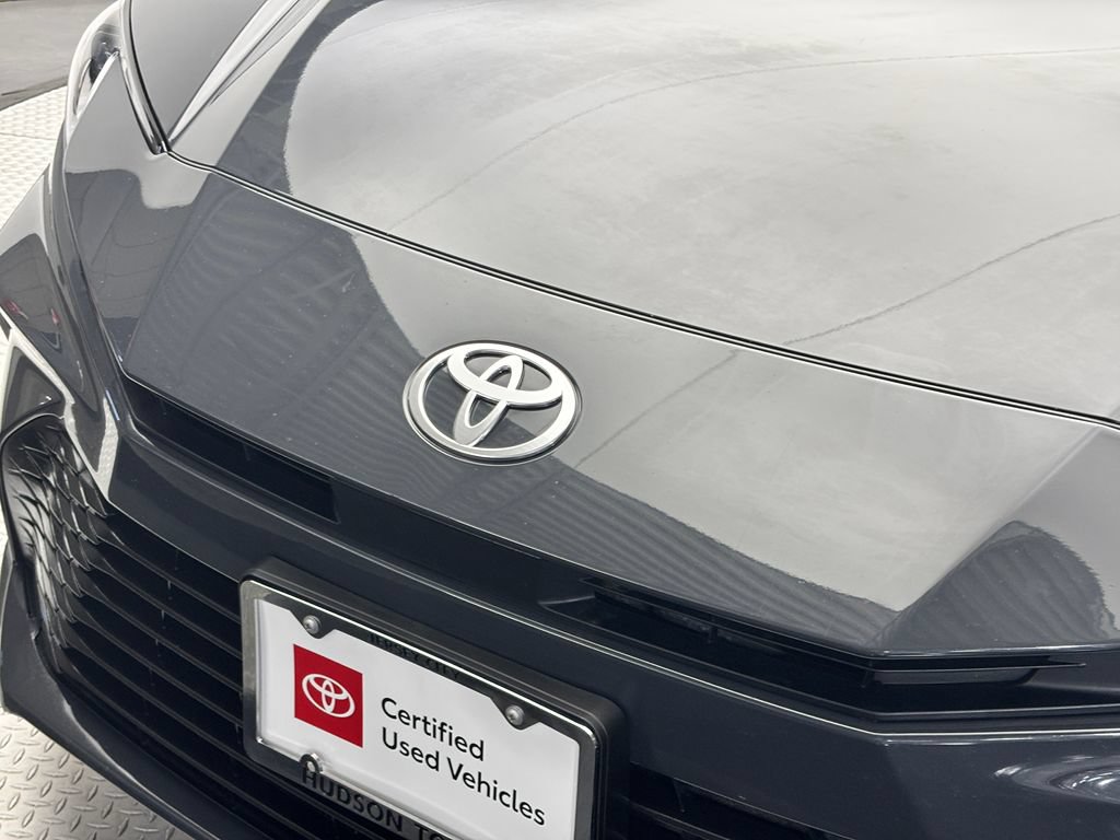 Used 2025 Toyota Camry LE FWD image 3