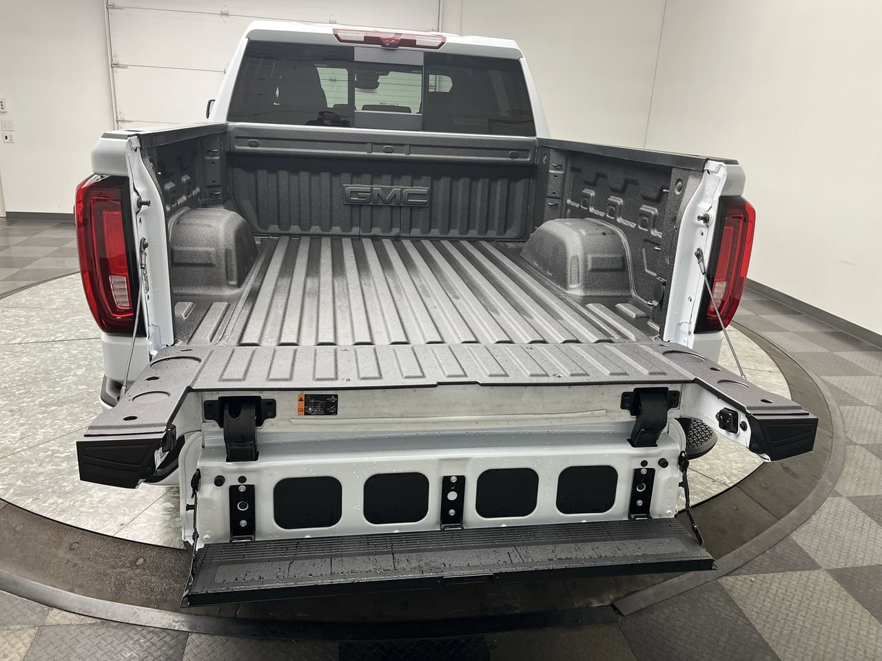 Used 2026 GMC Sierra 1500 Denali w/ Denali Reserve Package image 37