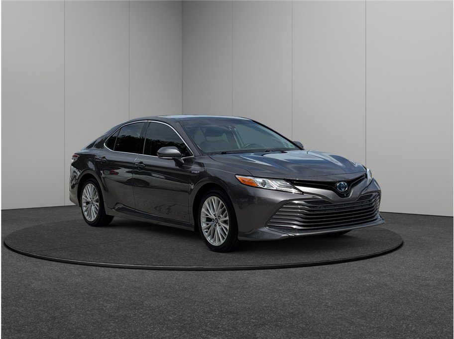Used 2018 Toyota Camry XLE