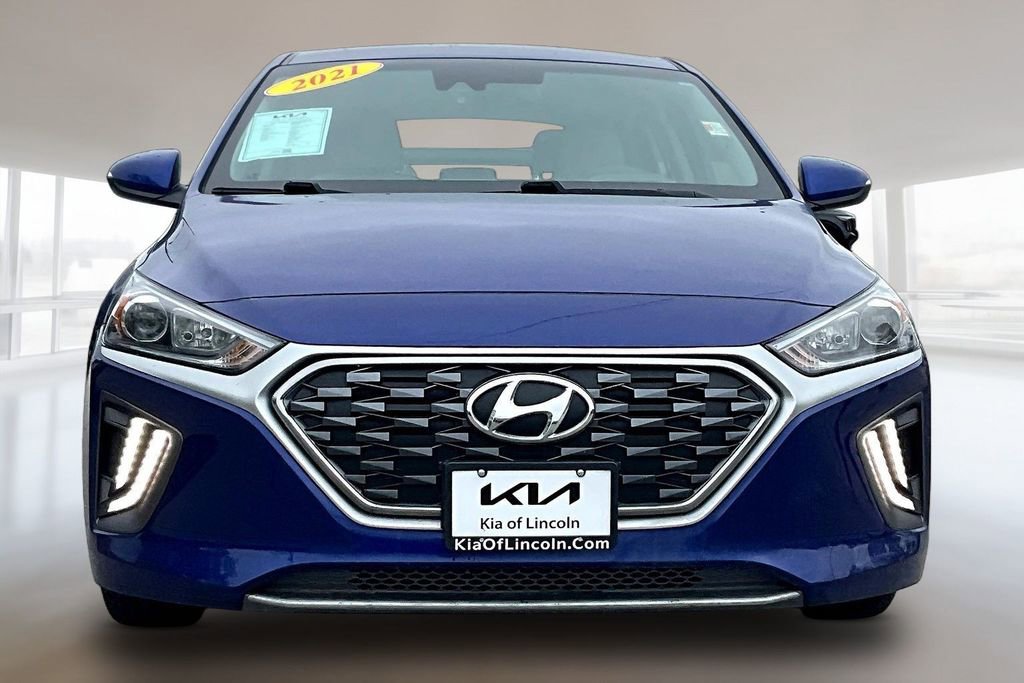 Used 2021 Hyundai Ioniq SE FWD image 2