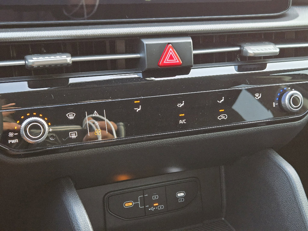 New 2026 Kia Sportage LX image 14