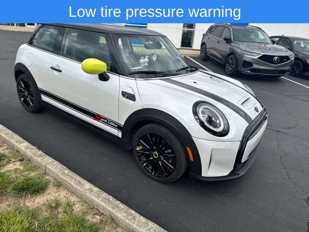 Used 2024 MINI Cooper SE FWD image 6