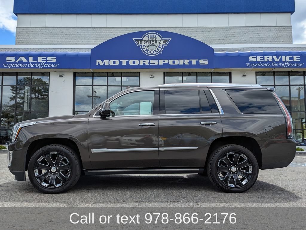 Used 2020 Cadillac Escalade Platinum AWD/4WD image 1