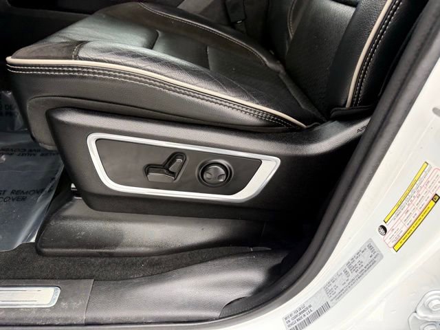 Used 2022 RAM 1500 Laramie AWD/4WD image 15