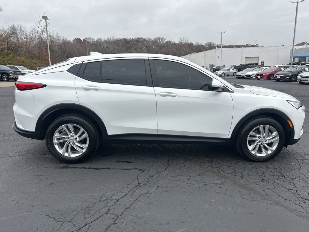 Certified 2025 Buick Envista Preferred image 4